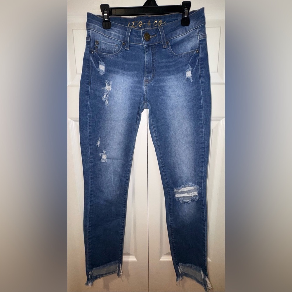 it’s & co. Skinny Cropped Raw-Hem Jeans – Size 34 (BR) / US 2–4